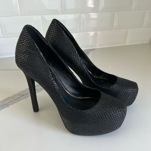 New Listing 🔖  Jessica Simpson Black Pumps